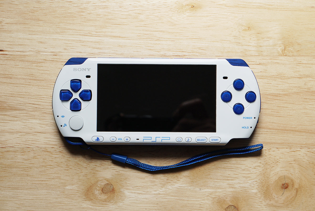 ggm_Blue_White_PSP_3000_Limite